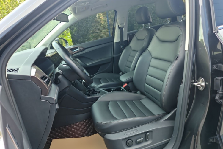 Volkswagen Tharu 2022 car image #15