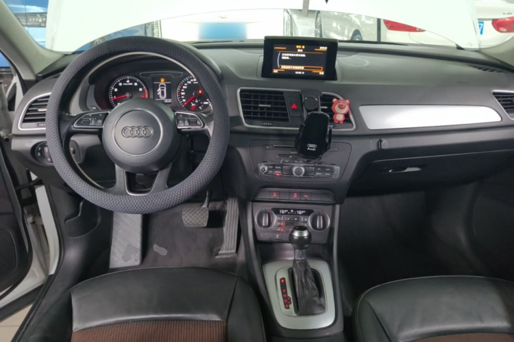 Audi Q3 2017 #10 Audi Q3 2017 car image #10