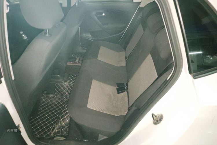 Volkswagen Polo 2019 car image #19