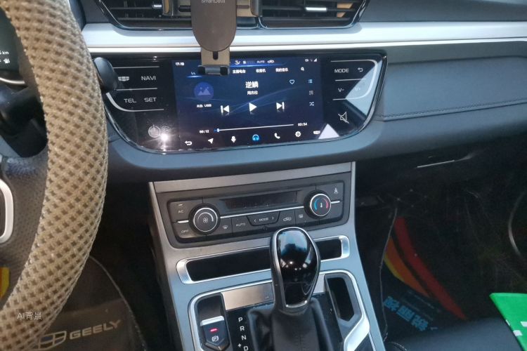 GEELY Emgrand 2018 car image #15