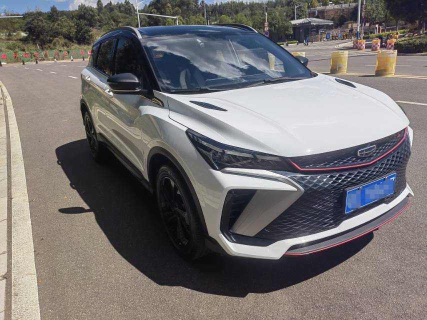 GEELY Coolray 2022 صورة سيارة #3