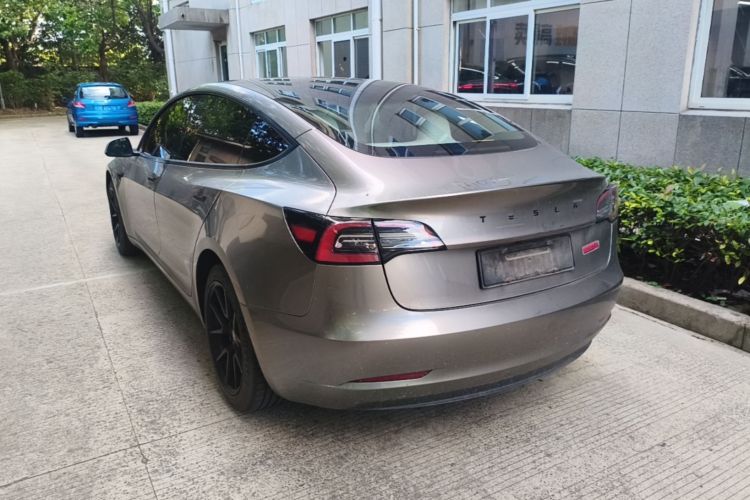 Tesla Model 3 2023 car image #7