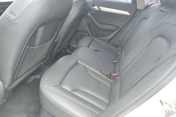 Audi Q3 2019 #17 Audi Q3 2019 car image #17