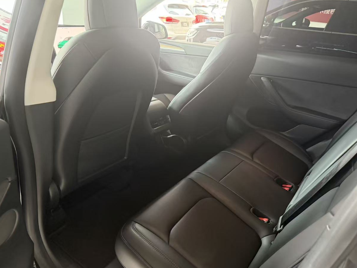 Tesla Model Y 2022 #4 Tesla Model Y 2022 car image #4