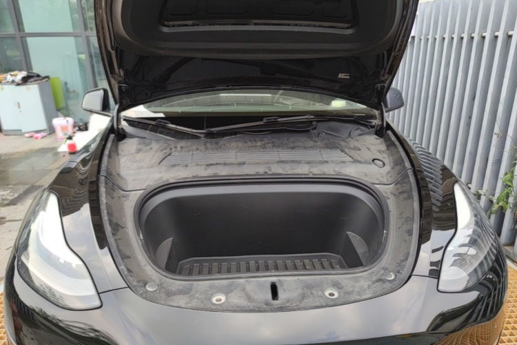 Tesla Model Y 2021 #20 Tesla Model Y 2021 car image #20
