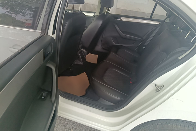 Skoda Rapid 2019 #17 Skoda Rapid 2019 image de voiture #17