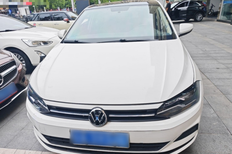 Volkswagen Polo 2021 car image #3