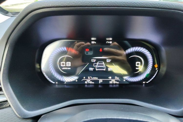 GEELY Emgrand 2024 car image #12