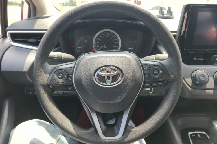 Toyota Corolla 2023 car image #11
