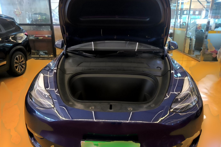 Tesla Model Y 2022 car image #20