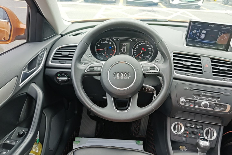 Audi Q3 2016 immagine di auto #11