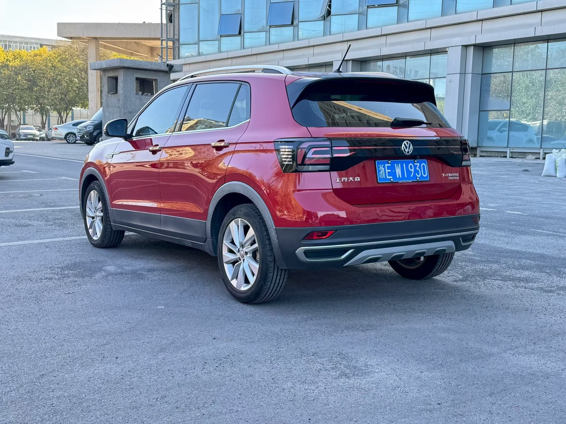Volkswagen T-Cross 2019 #9 Volkswagen T-Cross 2019 car image #9