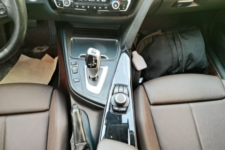 BMW 3 Series 2017 #24 BMW 3 Series 2017 car image #24