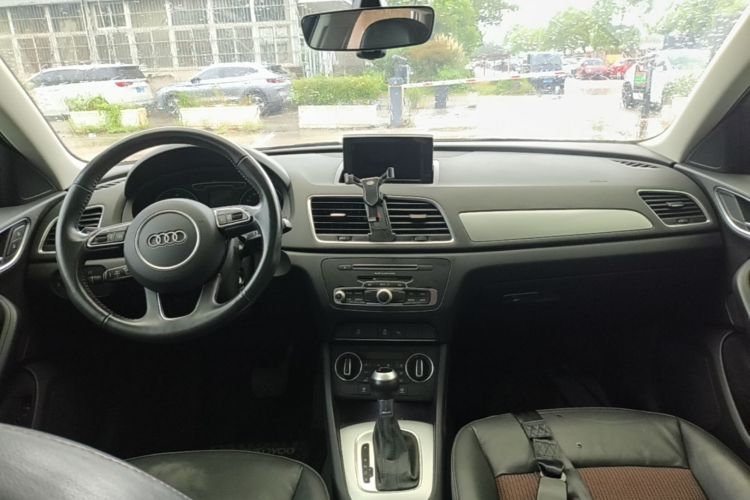Audi Q3 2018 #10 Audi Q3 2018 car image #10