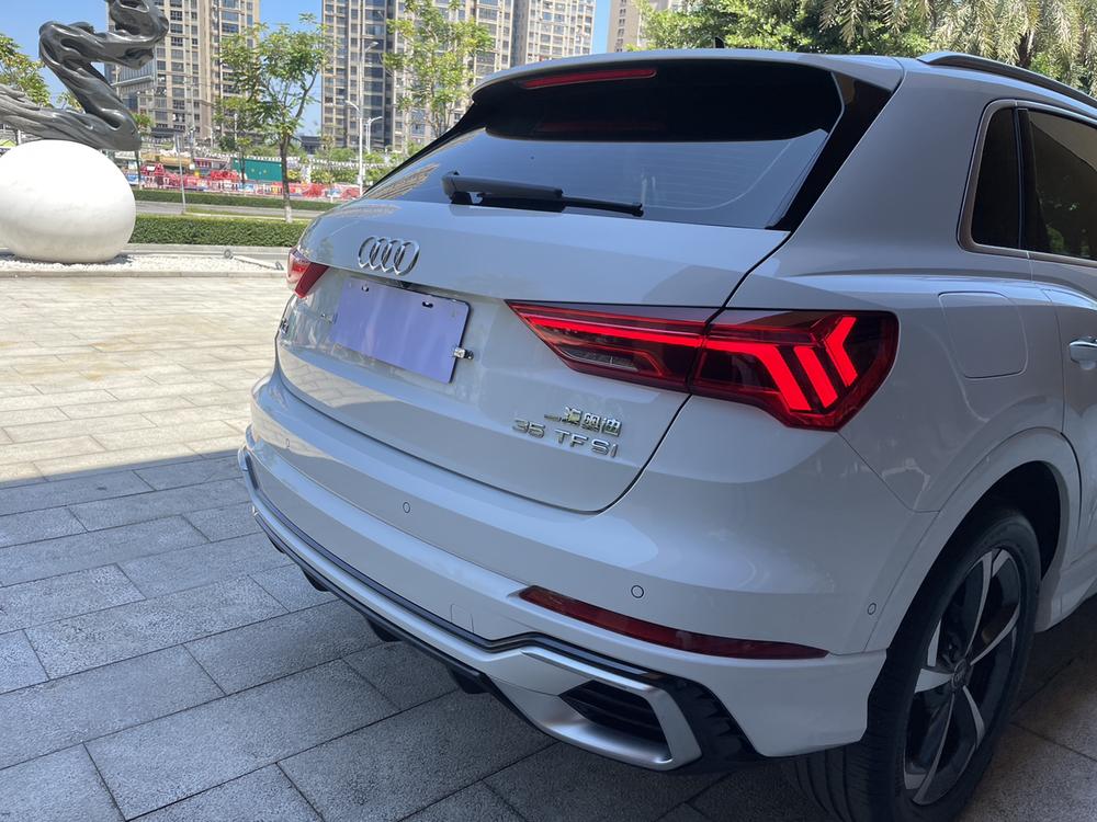 Audi Q3 2024 car image #8