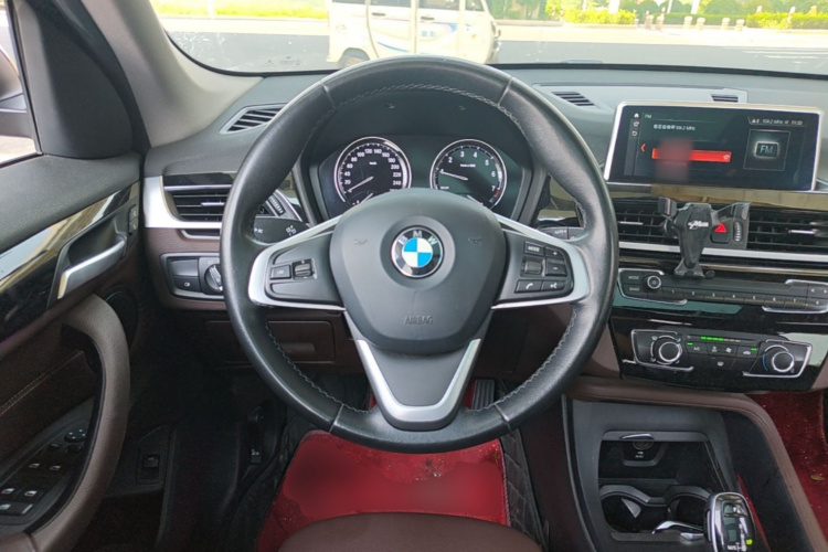 BMW X1 2020 car image #15