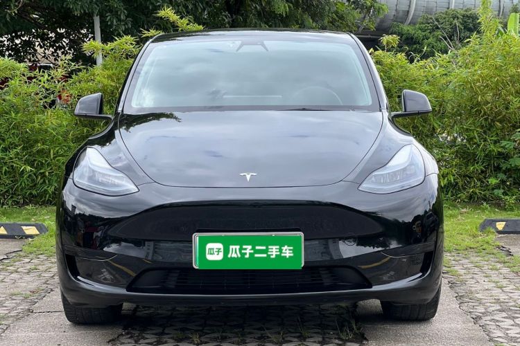 Tesla Model Y 2023 car image #3