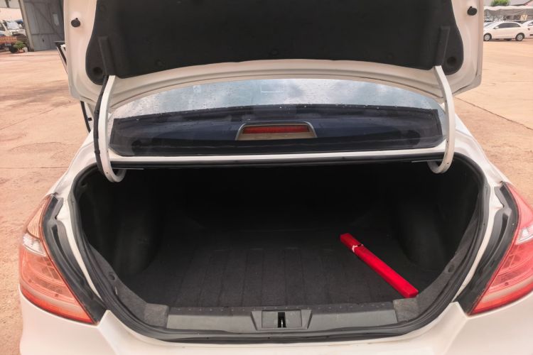 GEELY Emgrand 2015 car image #23