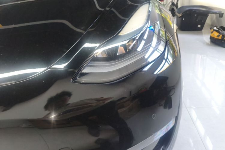 Tesla Model Y 2022 car image #23