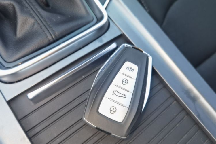 GEELY Emgrand 2021 car image #14