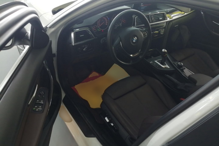 BMW 3 Series 2018 #16 BMW 3 Series 2018 immagine di auto #16