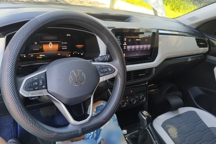 Volkswagen Tharu 2026 #10 Volkswagen Tharu 2026 car image #10