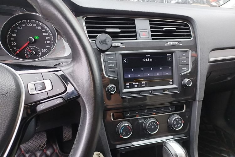Volkswagen Golf 2017 #13 Volkswagen Golf 2017 car image #13