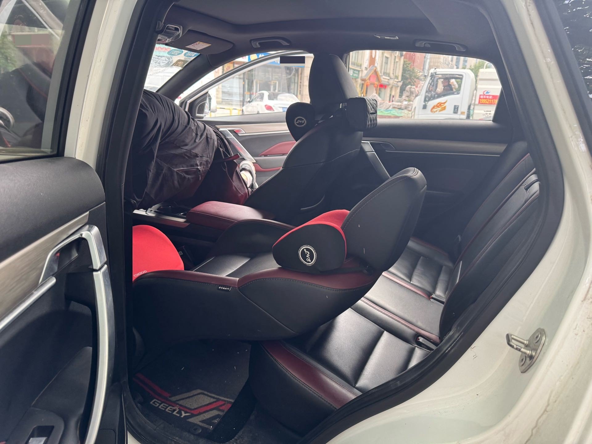 GEELY Coolray 2019 car image #5