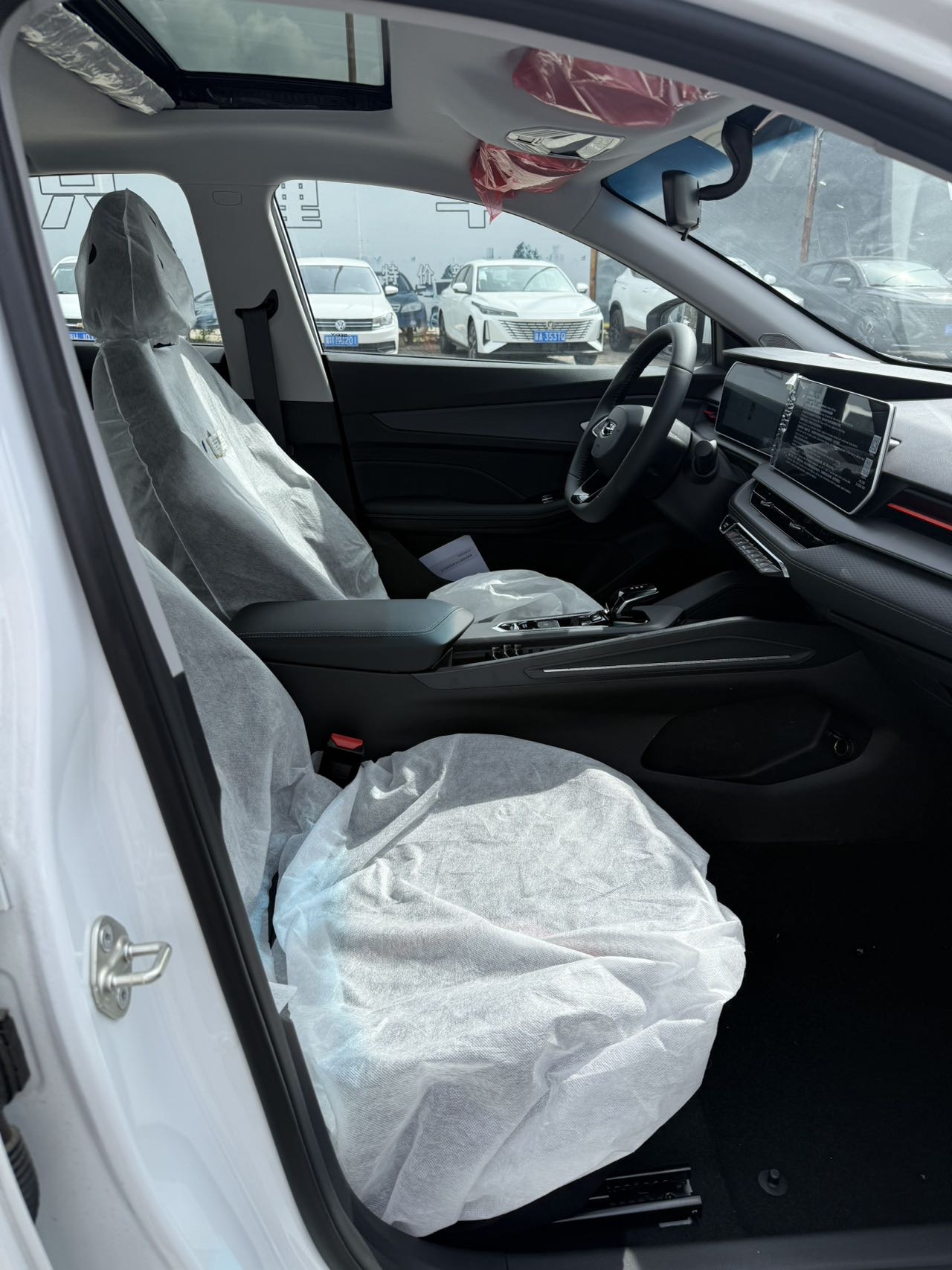 GEELY Binray 2026 صورة سيارة #8