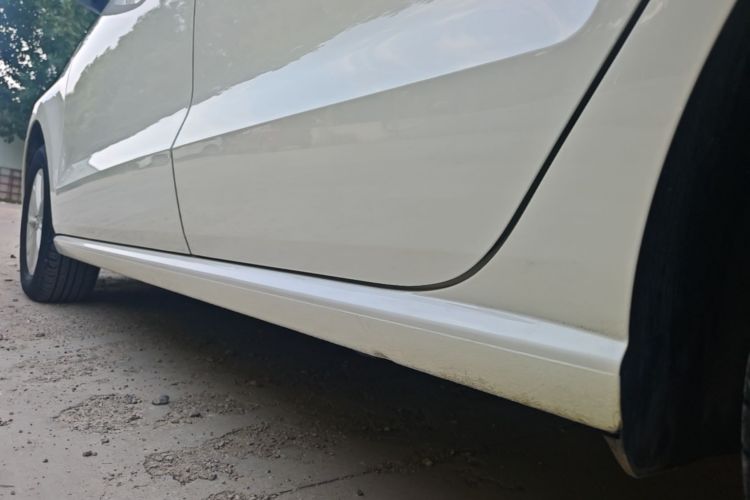 Volkswagen Polo 2016 car image #27