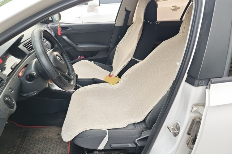 Volkswagen Santana 2018 car image #19