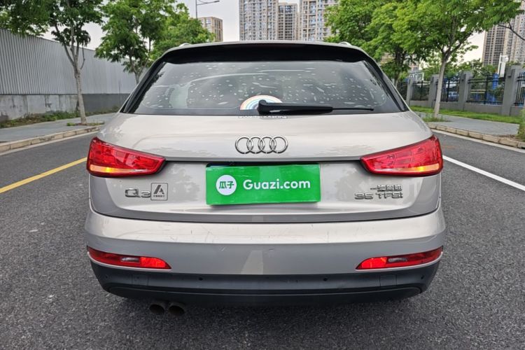 Audi Q3 2015 car image #6