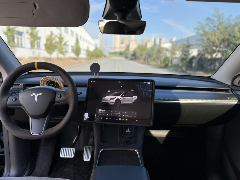 Tesla Model Y 2022 #6 Tesla Model Y 2022 car image #6