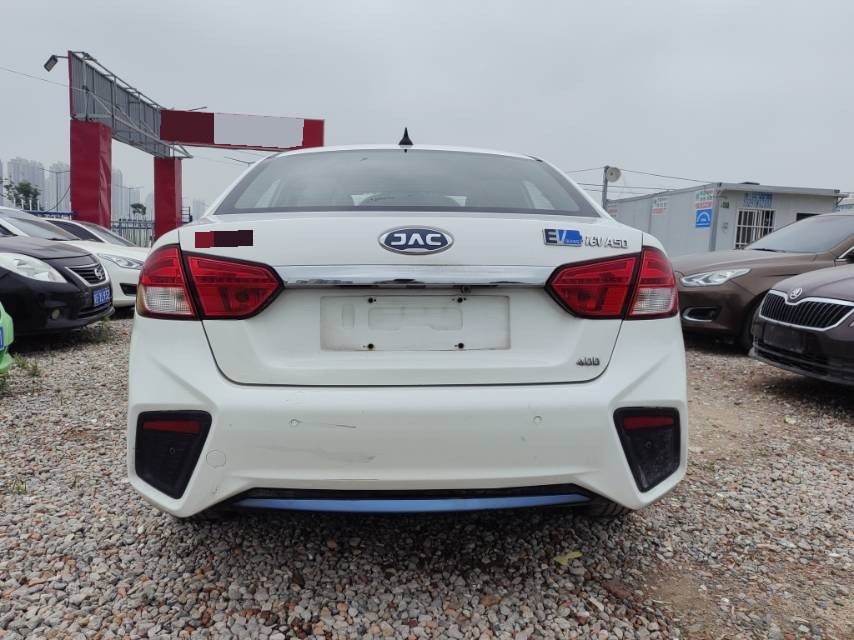 2014 car image #6