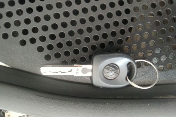 Volkswagen Santana 2015 car image #9