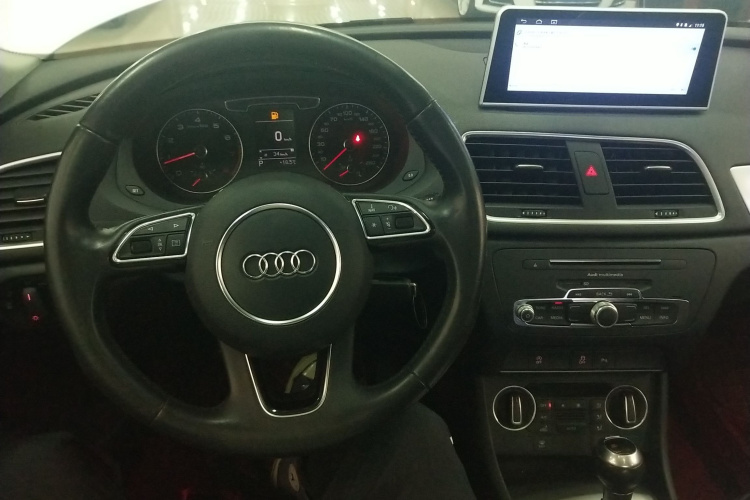 Audi Q3 2018 image de voiture #10
