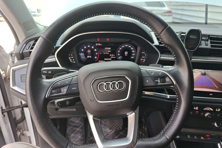 Audi Q3 2020 #15 Audi Q3 2020 car image #15