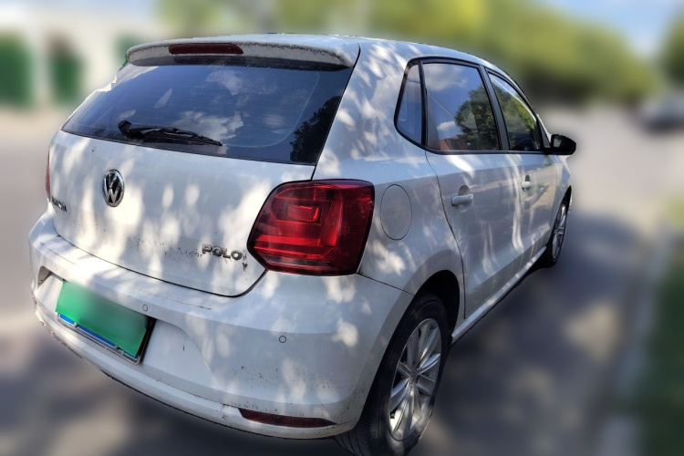 Volkswagen Polo 2014 car image #7