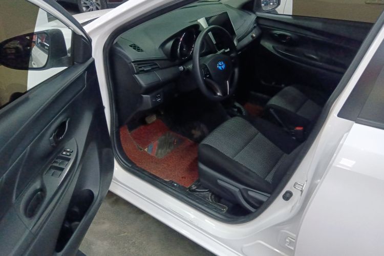 Toyota Vios 2019 изображение автомобиля #16