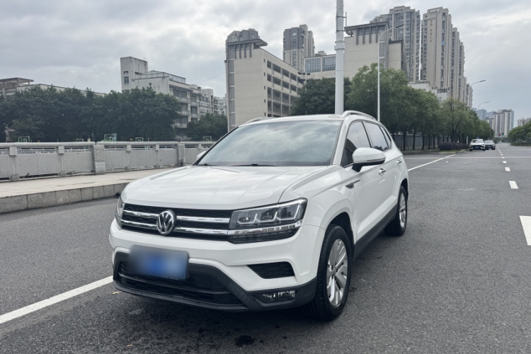 Volkswagen Tharu 2020 car image #9