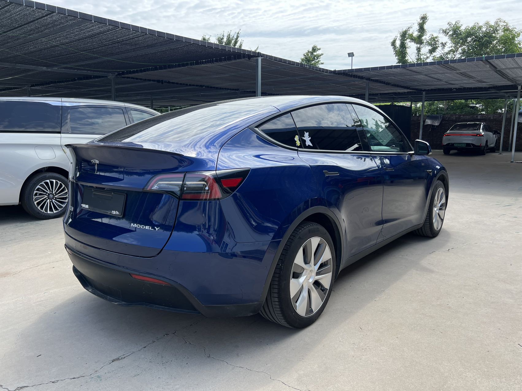 Tesla Model Y 2022 #9 Tesla Model Y 2022 car image #9