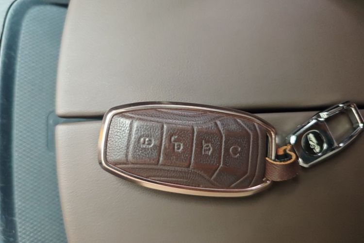 BYD Han 2022 car image #14