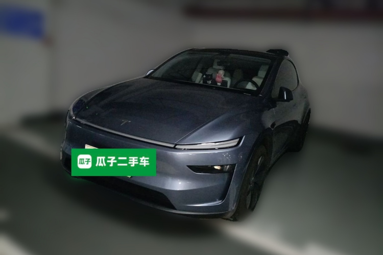 Tesla Model Y 2025 car image #2