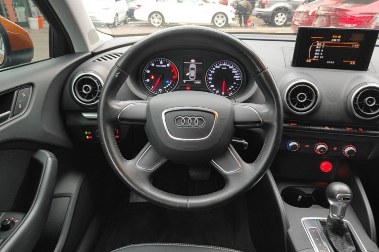 Audi A3 2016 car image #11