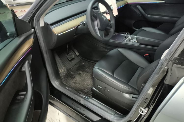 Tesla Model Y 2022 #12 Tesla Model Y 2022 car image #12