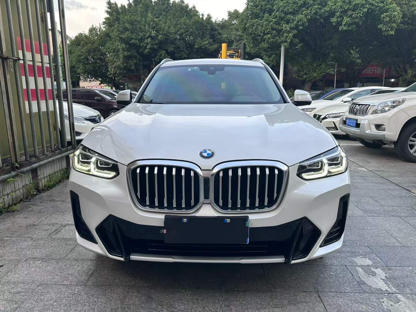BMW X3 2022 car image #2