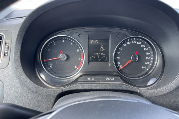 Volkswagen Polo 2016 car image #8