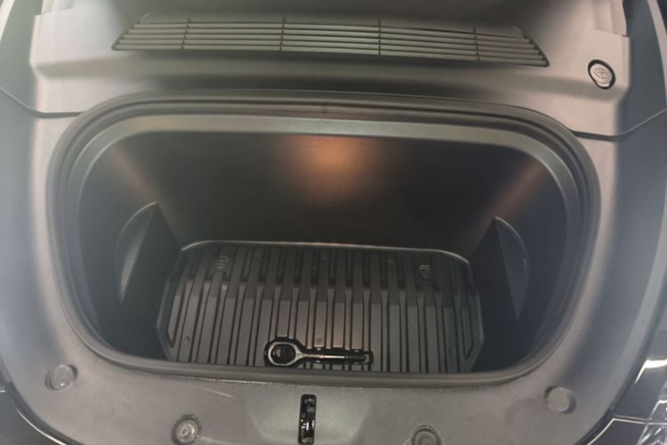 Tesla Model Y 2023 #22 Tesla Model Y 2023 car image #22