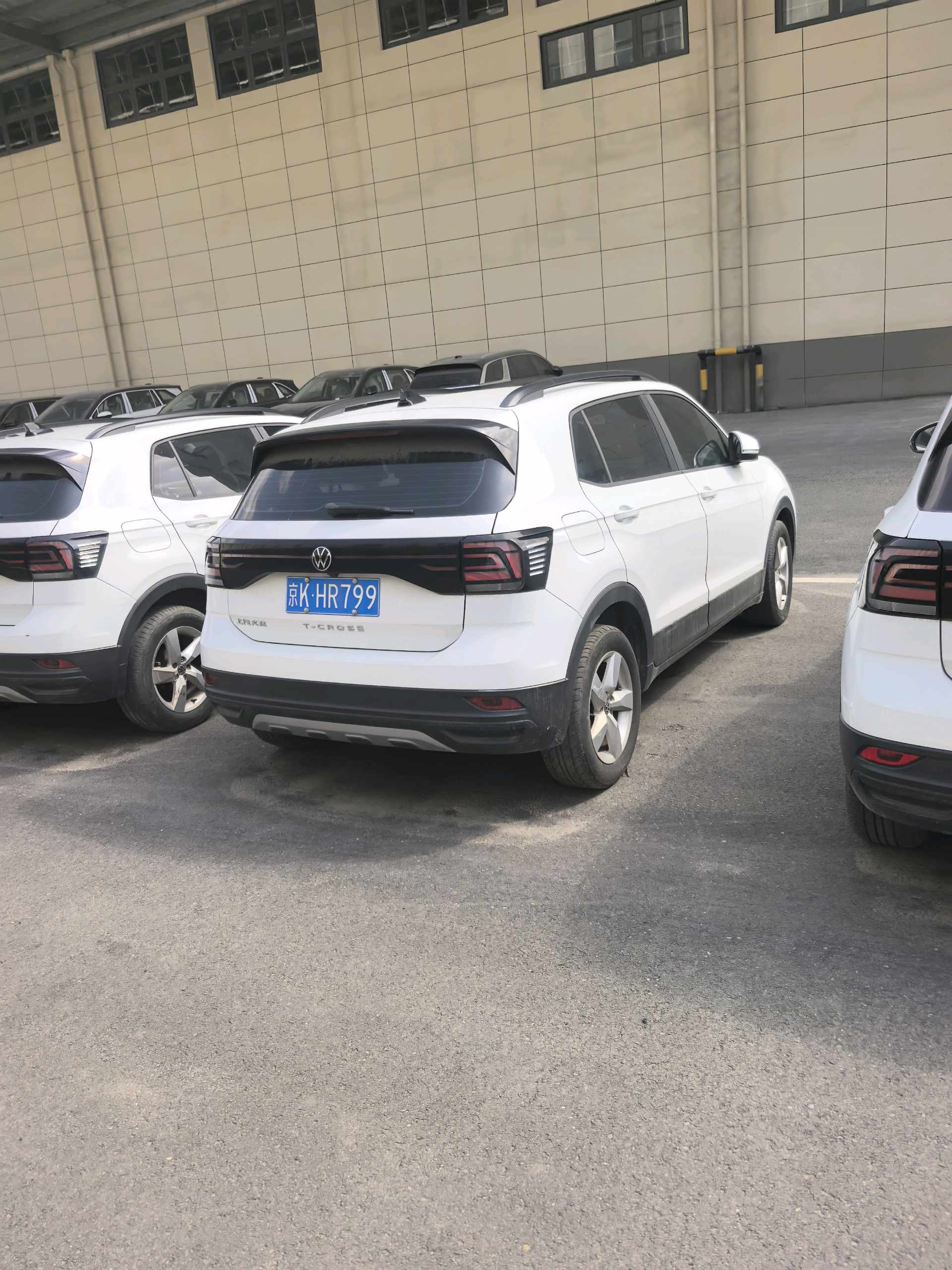 Volkswagen T-Cross 2023 car image #4