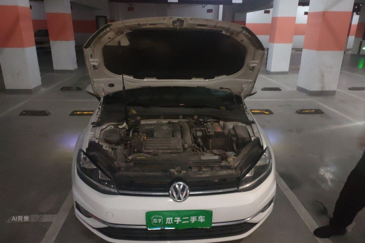 Volkswagen Golf 2018 car image #22